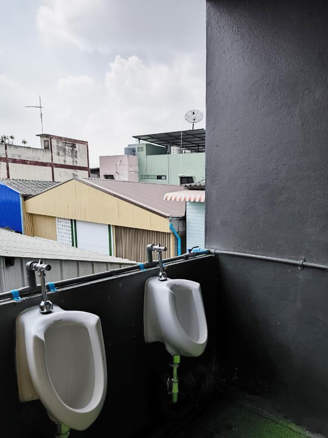Youyen Hostel กรุงเทพมหานคร ภายนอก รูปภาพ