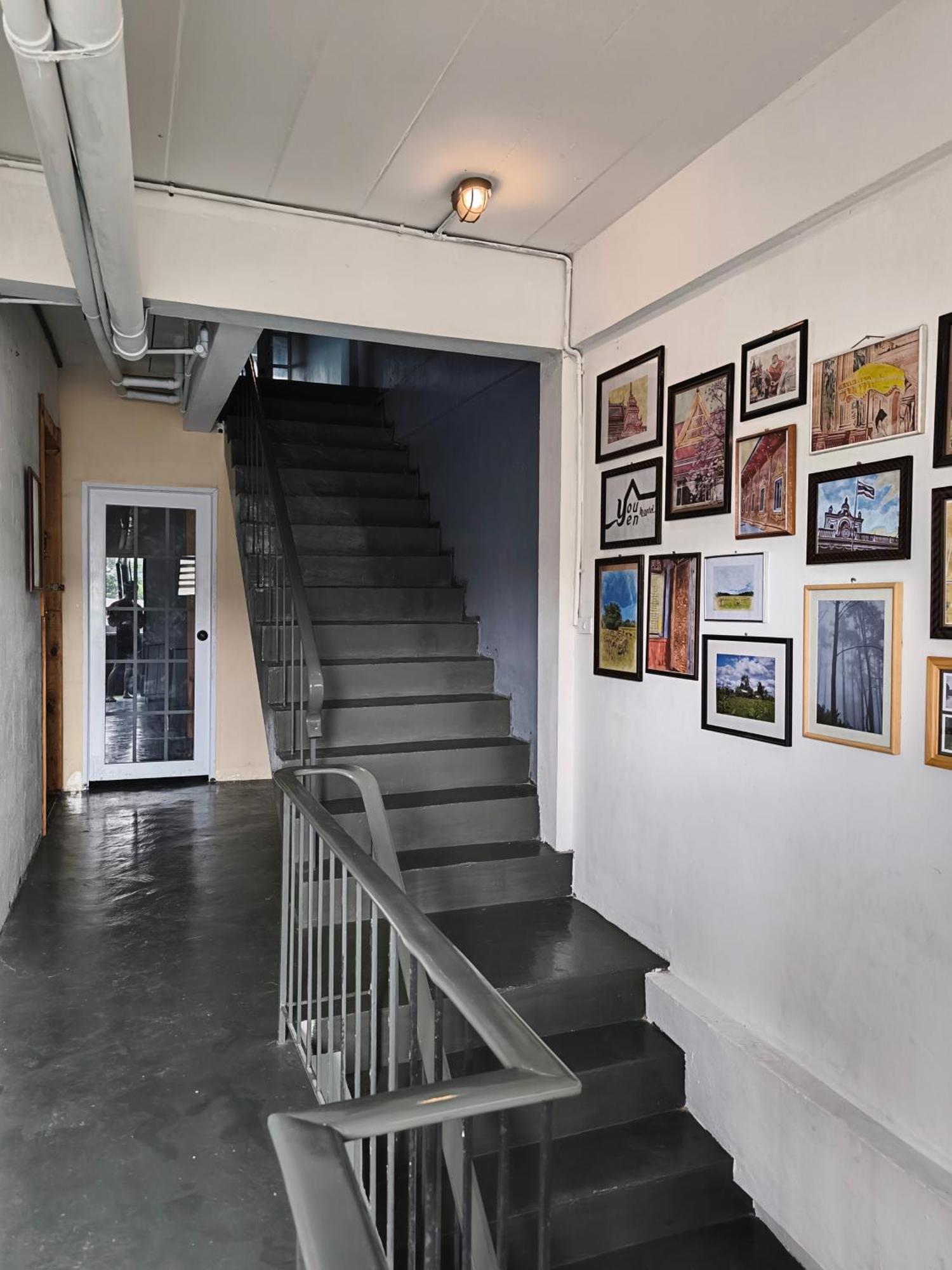 Youyen Hostel กรุงเทพมหานคร ภายนอก รูปภาพ
