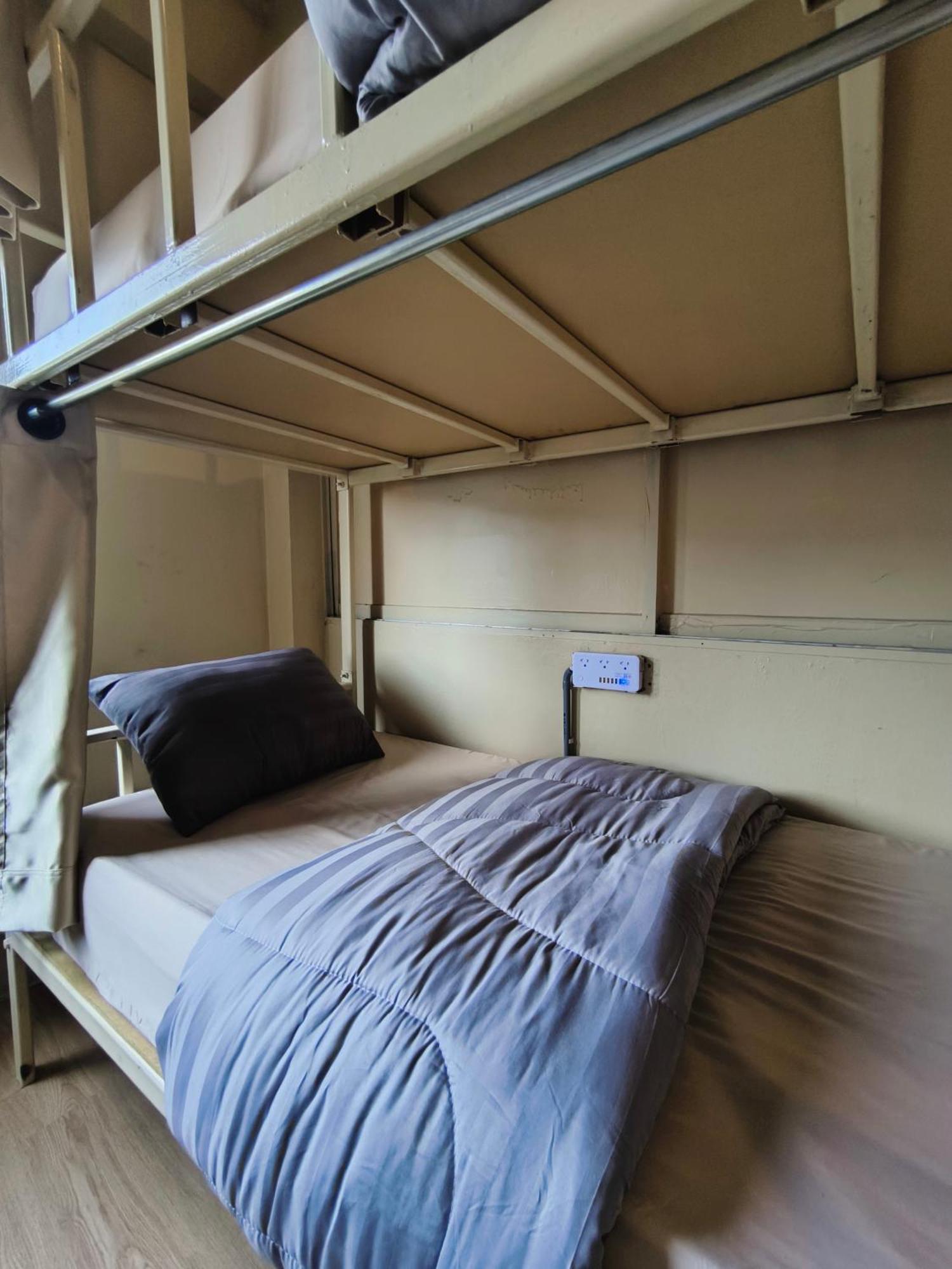 Youyen Hostel กรุงเทพมหานคร ภายนอก รูปภาพ