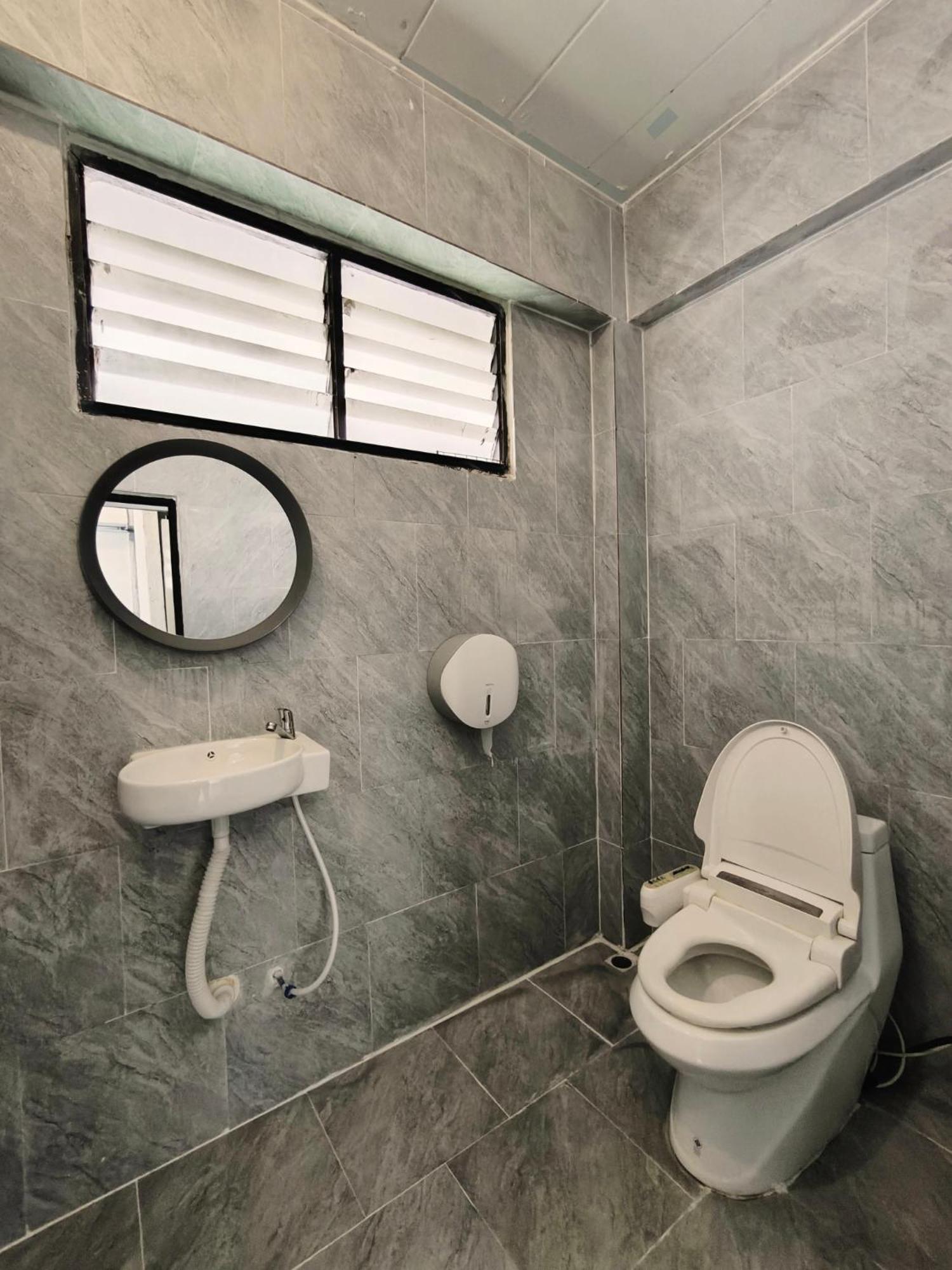 Youyen Hostel กรุงเทพมหานคร ภายนอก รูปภาพ